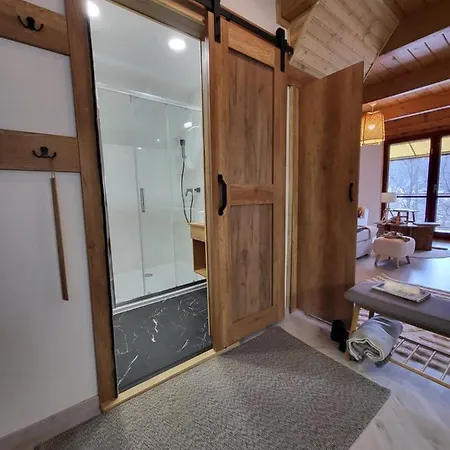 Jazminka Alpesi Haziko * Bukkszentkereszt