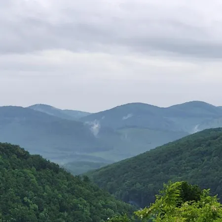 Jazminka Alpesi Haziko Bukkszentkereszt