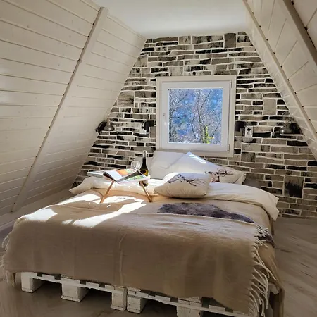 Jazminka Alpesi Haziko Dağ evi